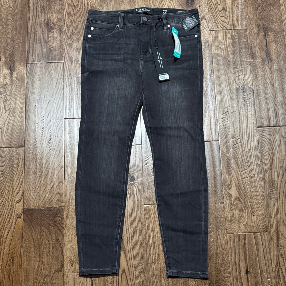 NWT Liverpool Women’s Skinny Jeans Sz 8P